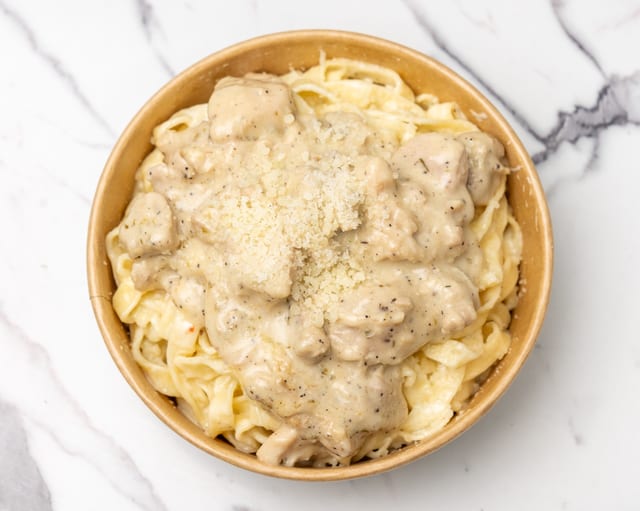 Pasta + Chicken Cremosa.